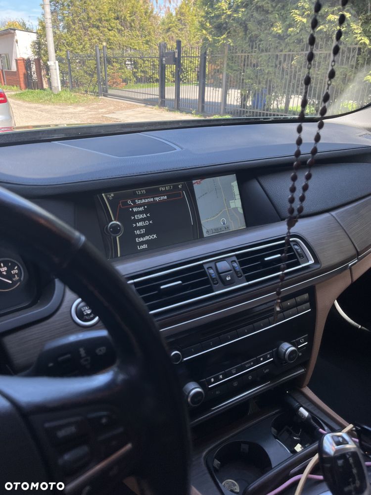 BMW Seria 7 740i - 9