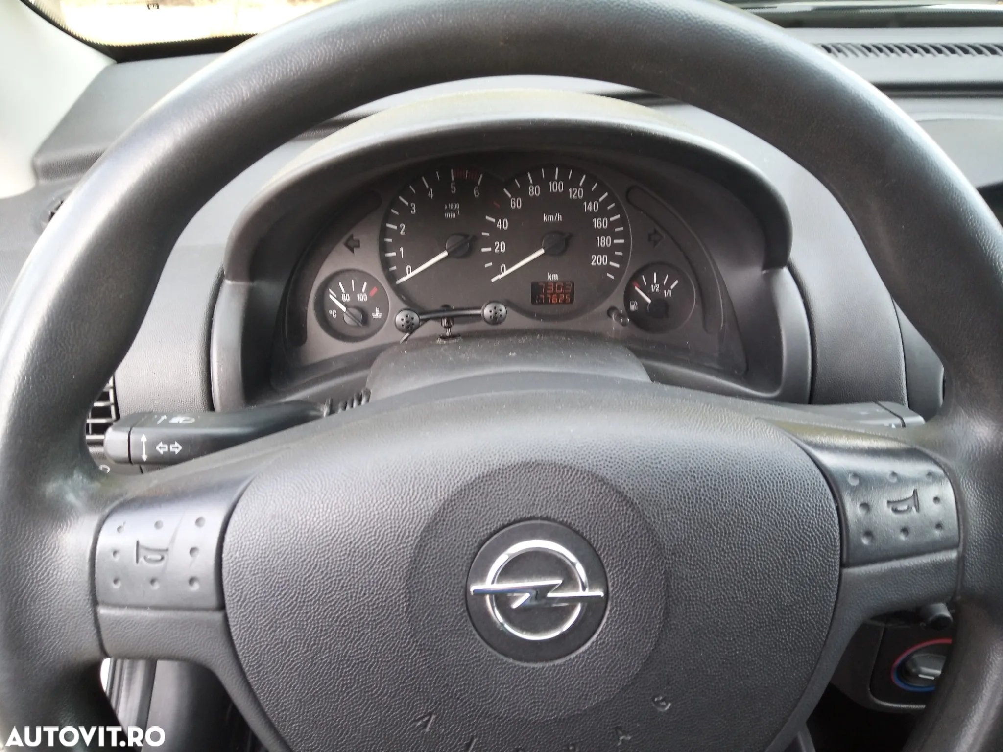 Opel COMBO - 9