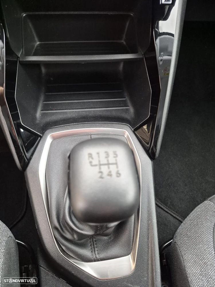 Peugeot 208 1.2 PureTech Active Pack - 12