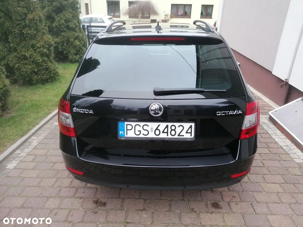Skoda Octavia 2.0 TDI DSG Edition - 4