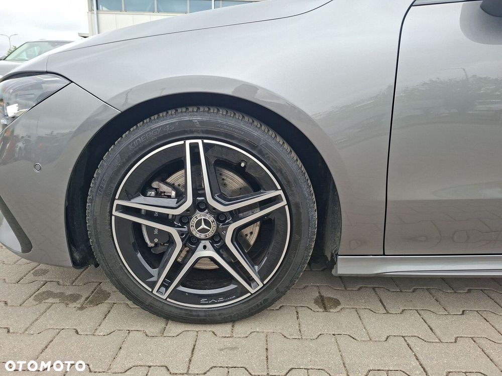 Mercedes-Benz CLA - 16