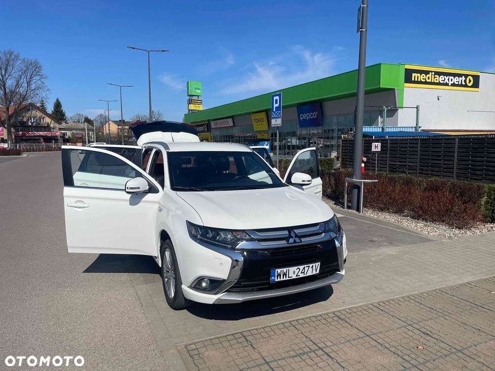 Mitsubishi Outlander - 3