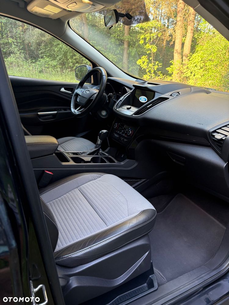 Ford Escape 2.0 EcoBoost AWD Titanium - 18