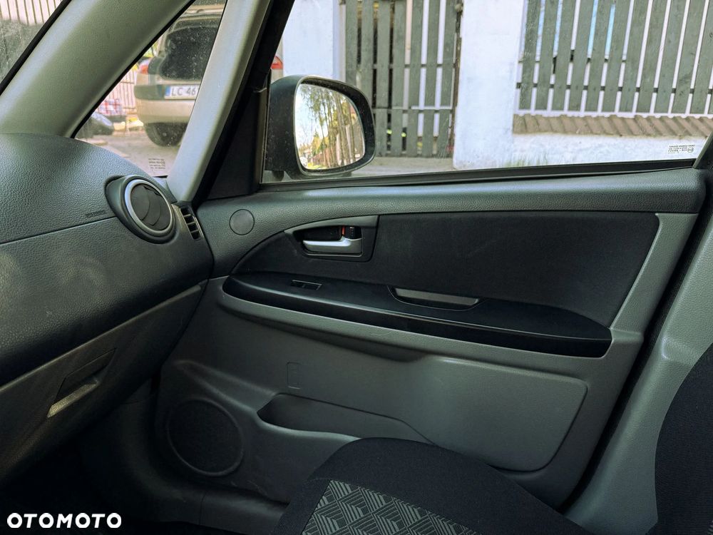 Suzuki SX4 - 18