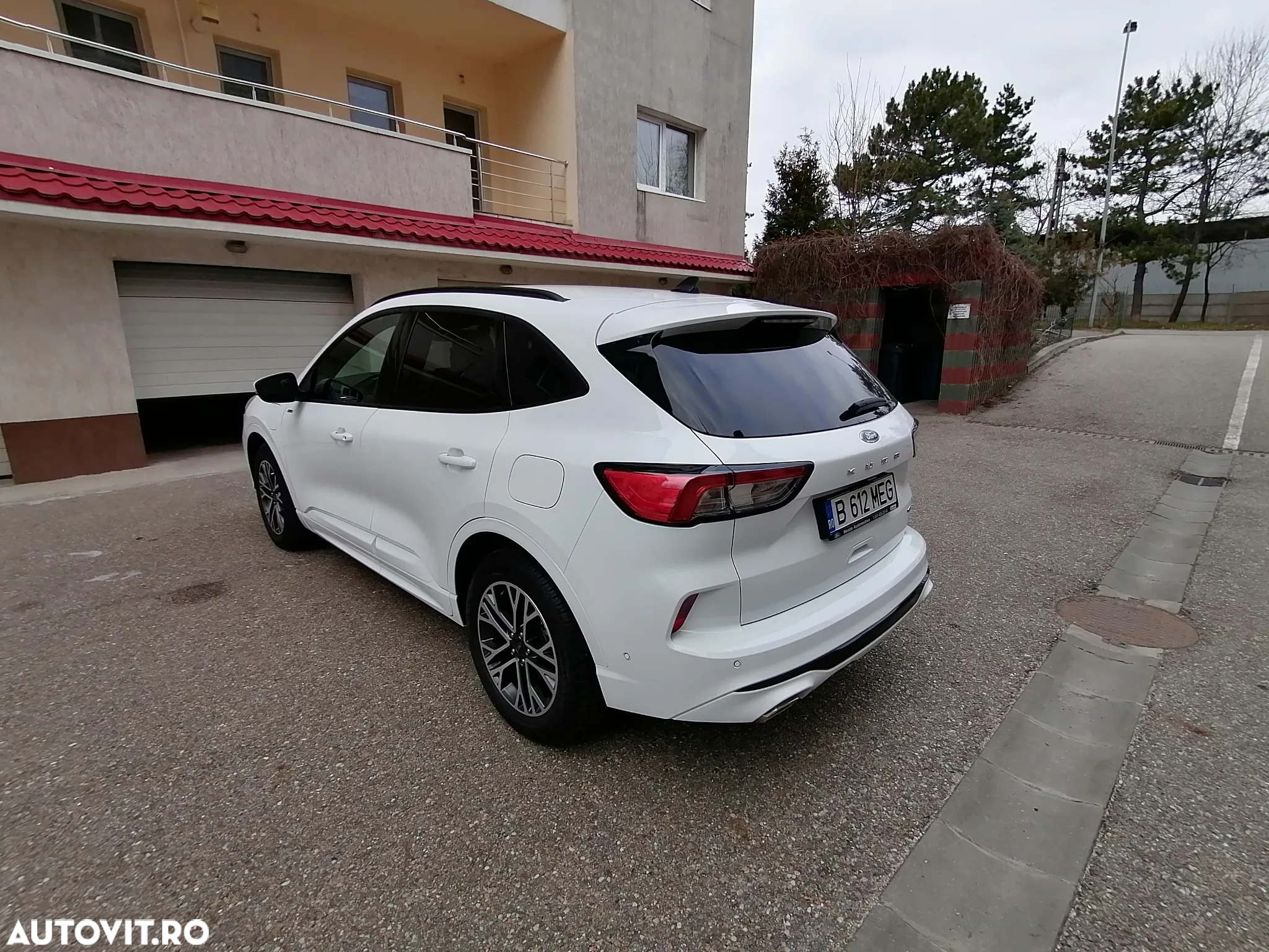 Ford Kuga 2.5 Duratec PHEV ST Line - 4
