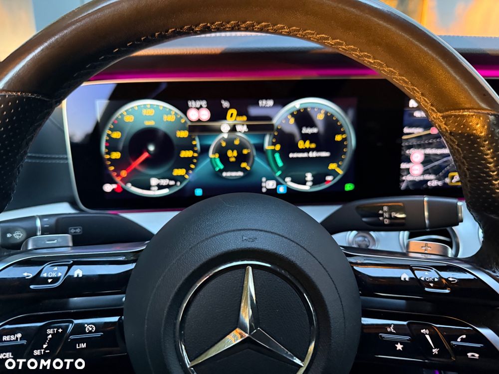 Mercedes-Benz Klasa E 220 d 4-Matic AMG - 31