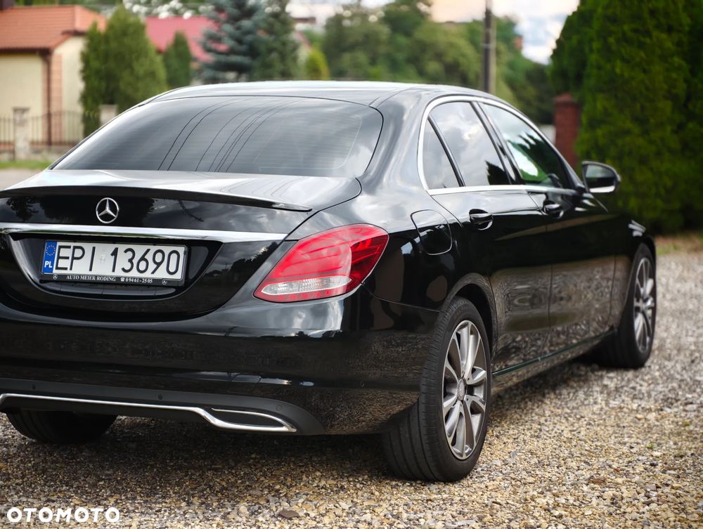 Mercedes-Benz Klasa C 180 7G-TRONIC - 38