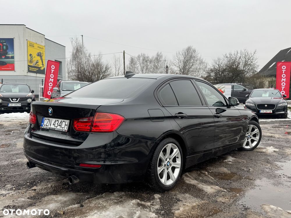 BMW Seria 3 335i xDrive Sport-Aut Sport Line - 2