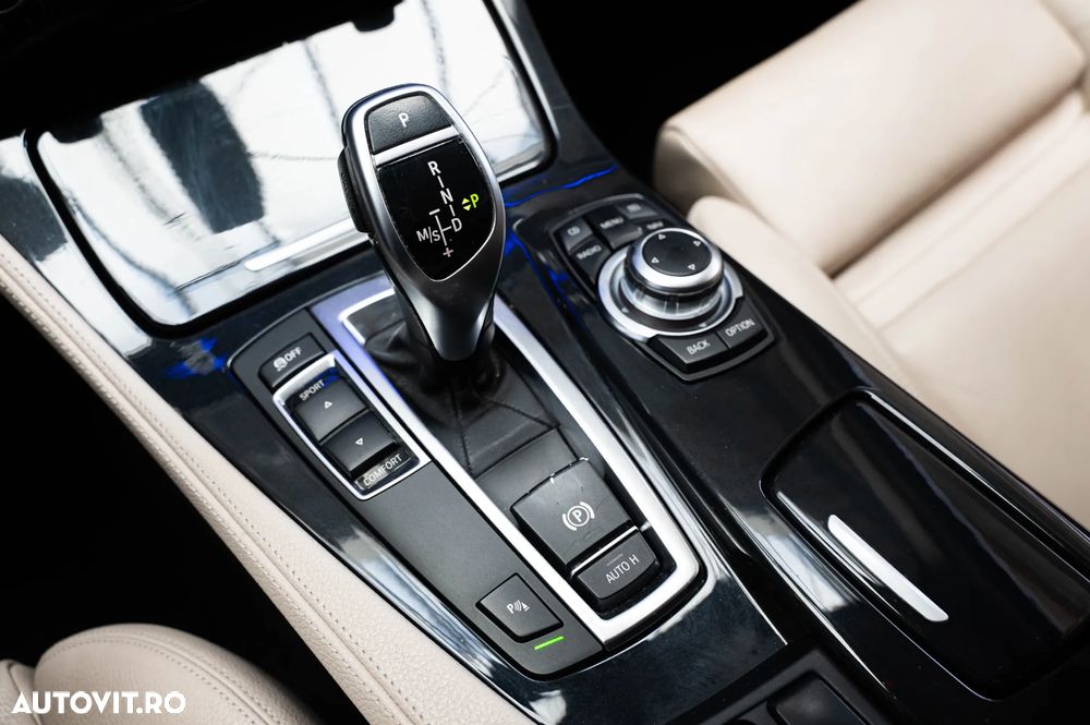 BMW Seria 5 525d Aut. - 18