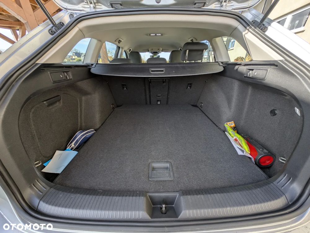 Volkswagen Golf - 22