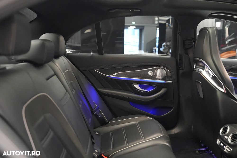 Mercedes-Benz E AMG 63 S 4Matic+ AMG Speedshift MCT-9G - 39