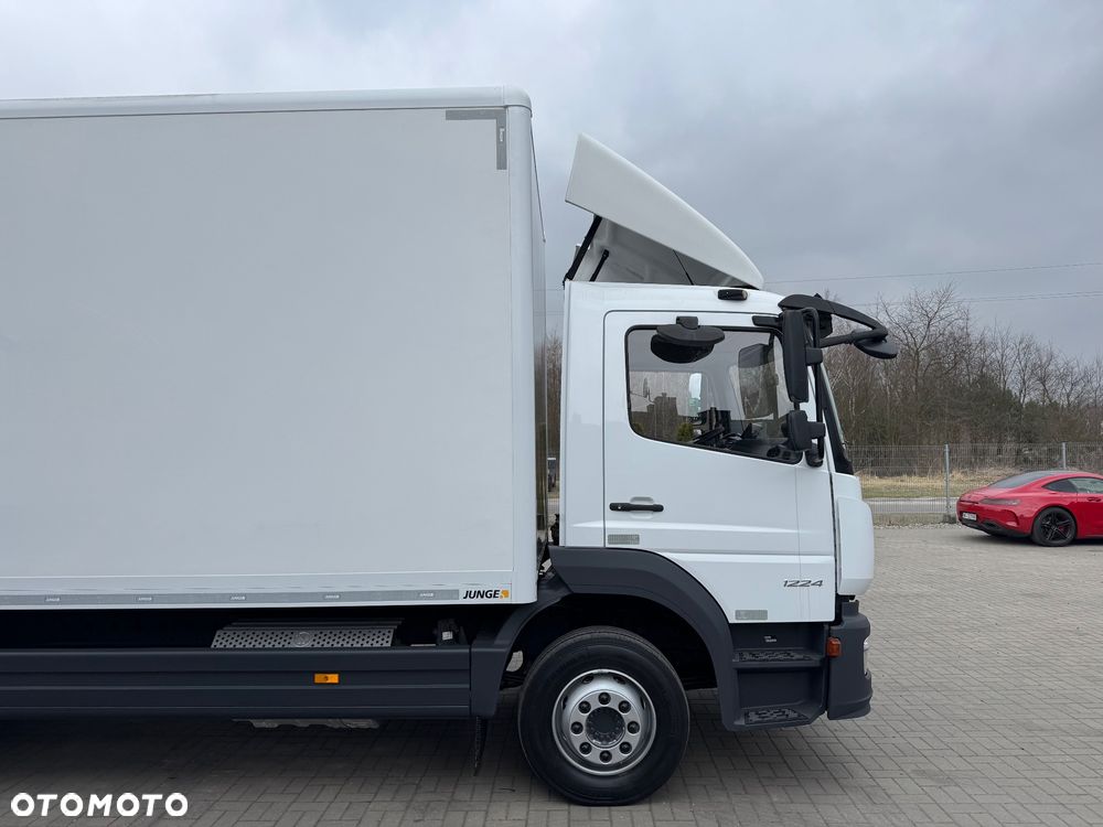 Mercedes-Benz ATEGO - 11