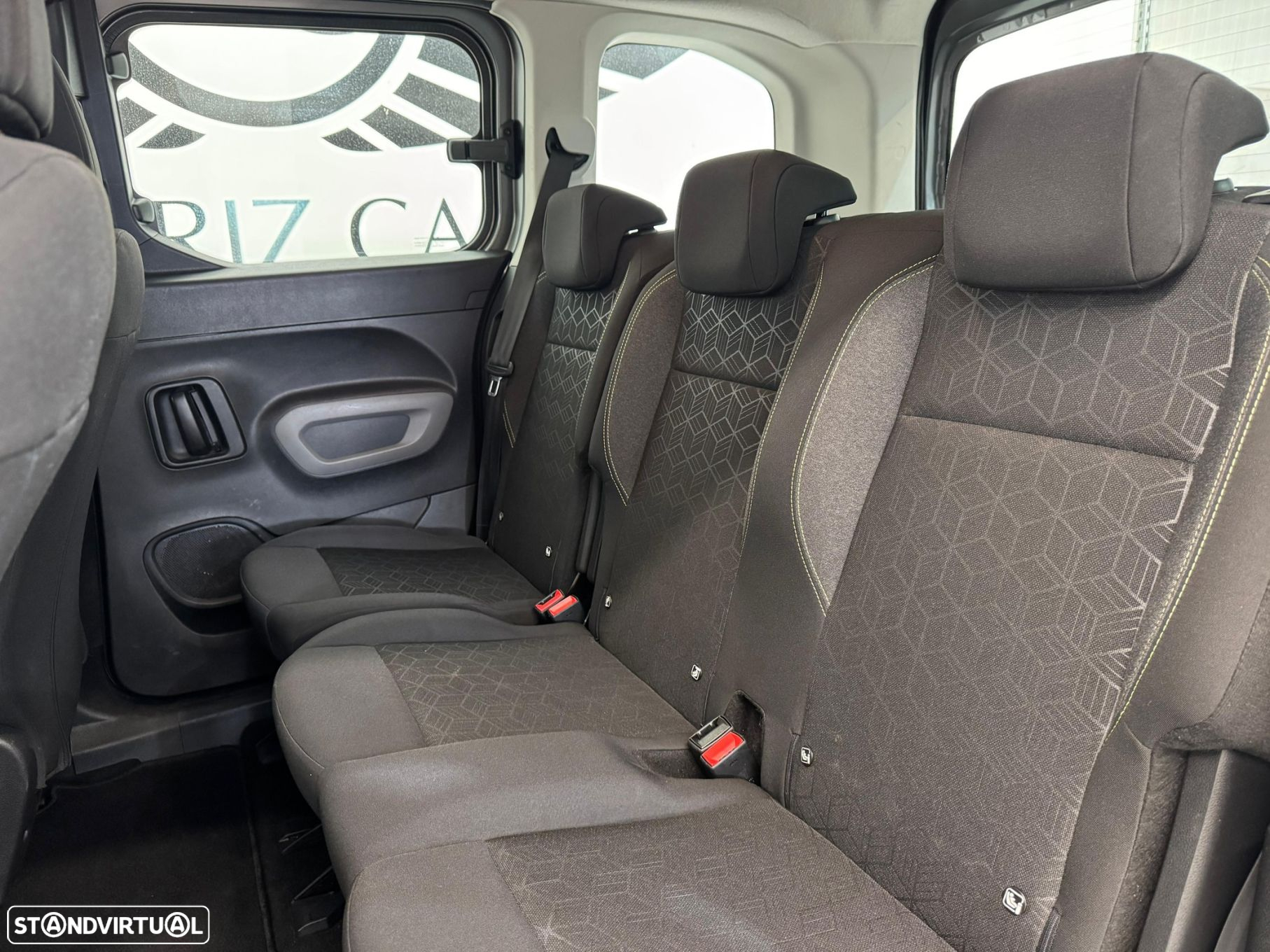 Peugeot Rifter 1.5 BlueHDi Active - 19