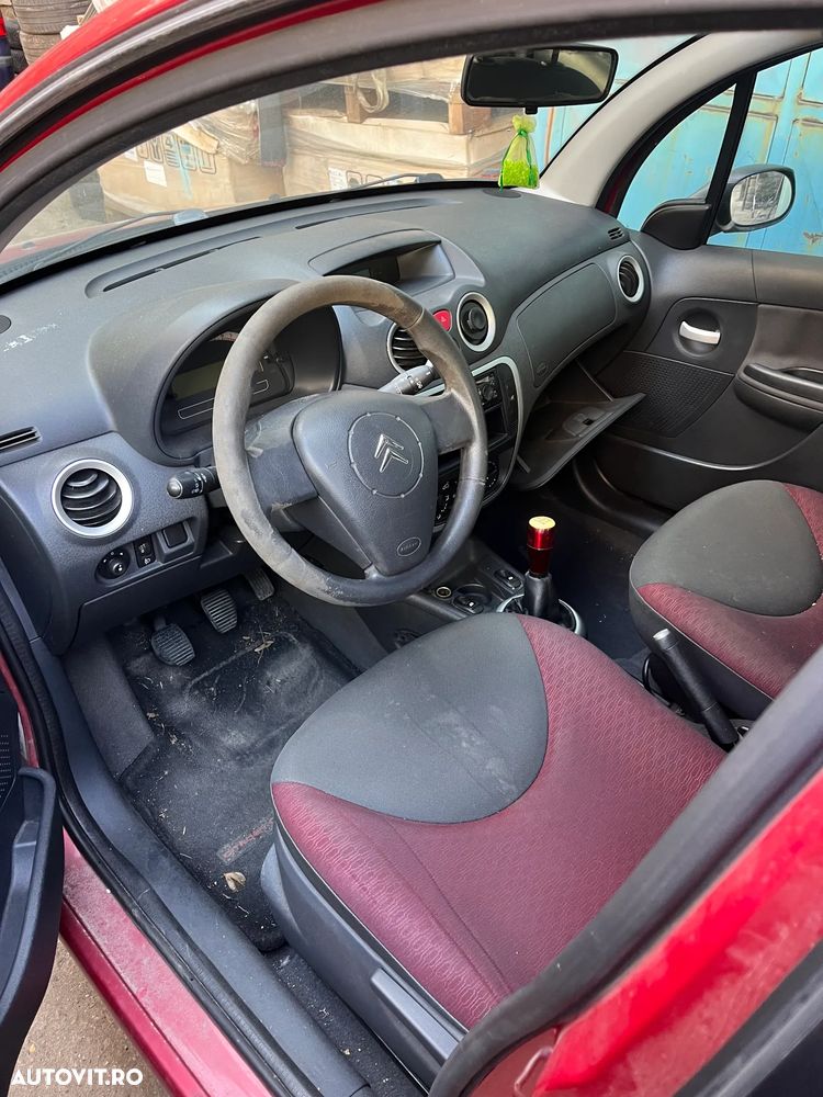 Dezmembrez Citroen C3 visiniu 1,1 benzina 2008 - 7