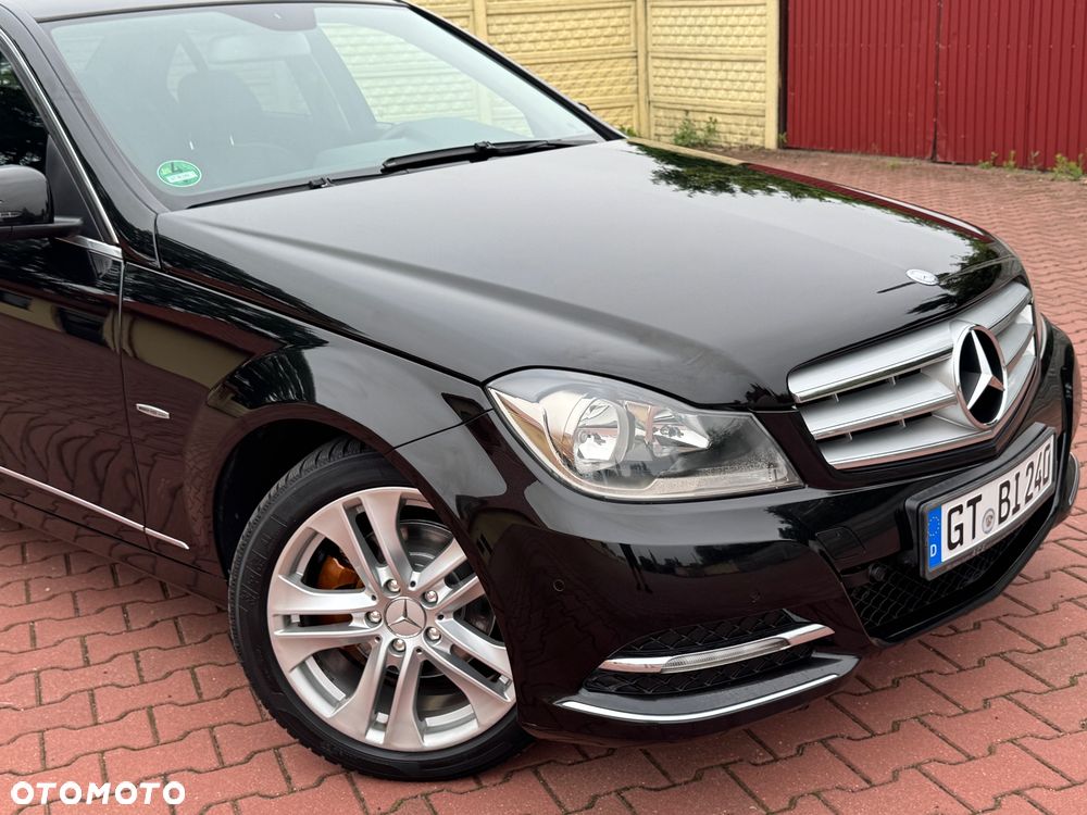 Mercedes-Benz Klasa C 180 BlueEFFICIENCY 7G-TRONIC Avantgarde - 12
