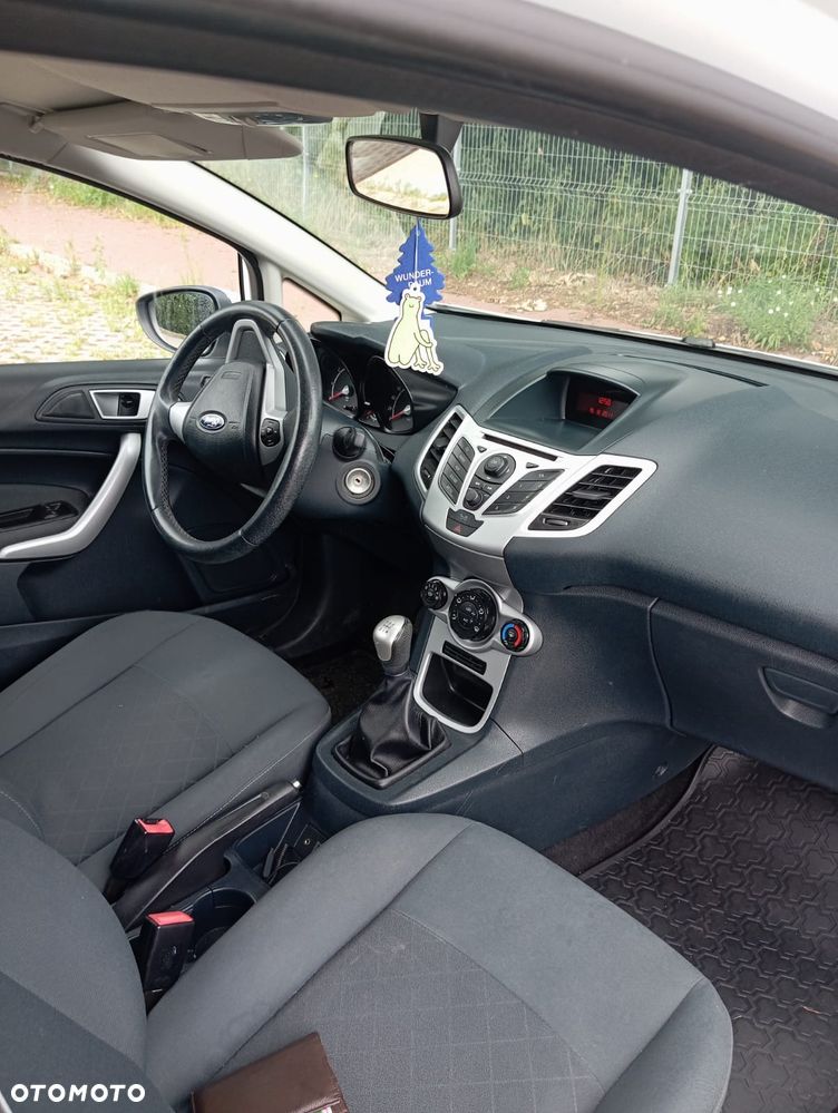 Ford Fiesta 1.25 Trend Edition - 5