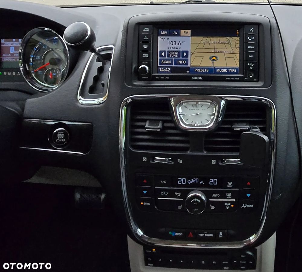Chrysler Town & Country 3.6 Touring - 8