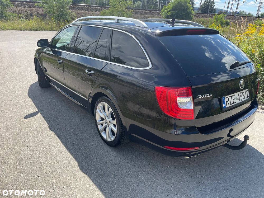 Skoda Superb 2.0 TSI Elegance DSG - 9