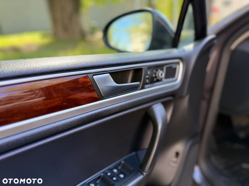 Volkswagen Touareg 3.0 V6 TDI BMT - 12