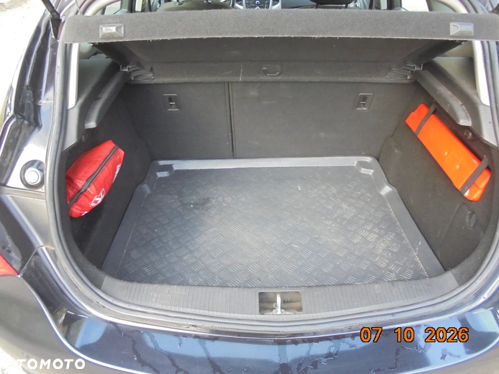 Opel Astra - 9