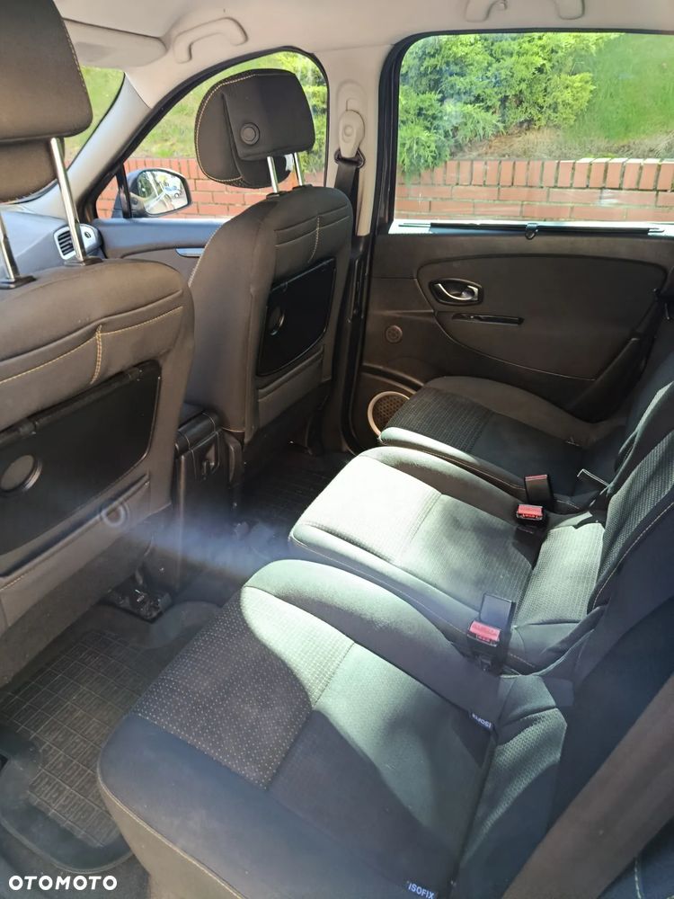 Renault Grand Scenic - 9