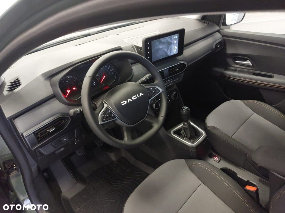Dacia Sandero - 10