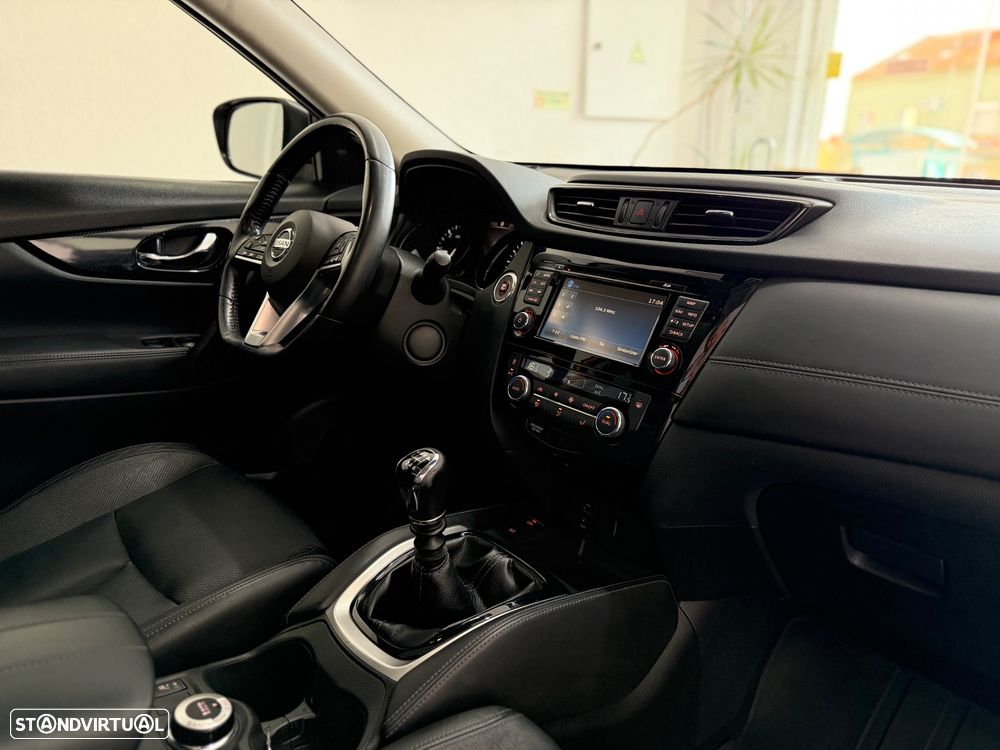 Nissan X-Trail 2.0 DCi Tekna Pele C.4x4-i - 40