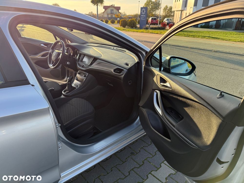 Opel Astra V 1.4 T Enjoy - 11