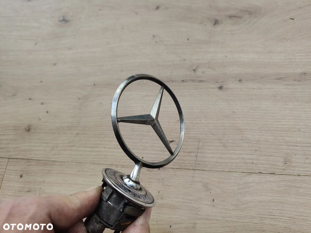 MERCEDES W210 W211 W220 W221 W203 W212 CELOWNIK MASKI EMBLEMAT ZNACZEK - 9