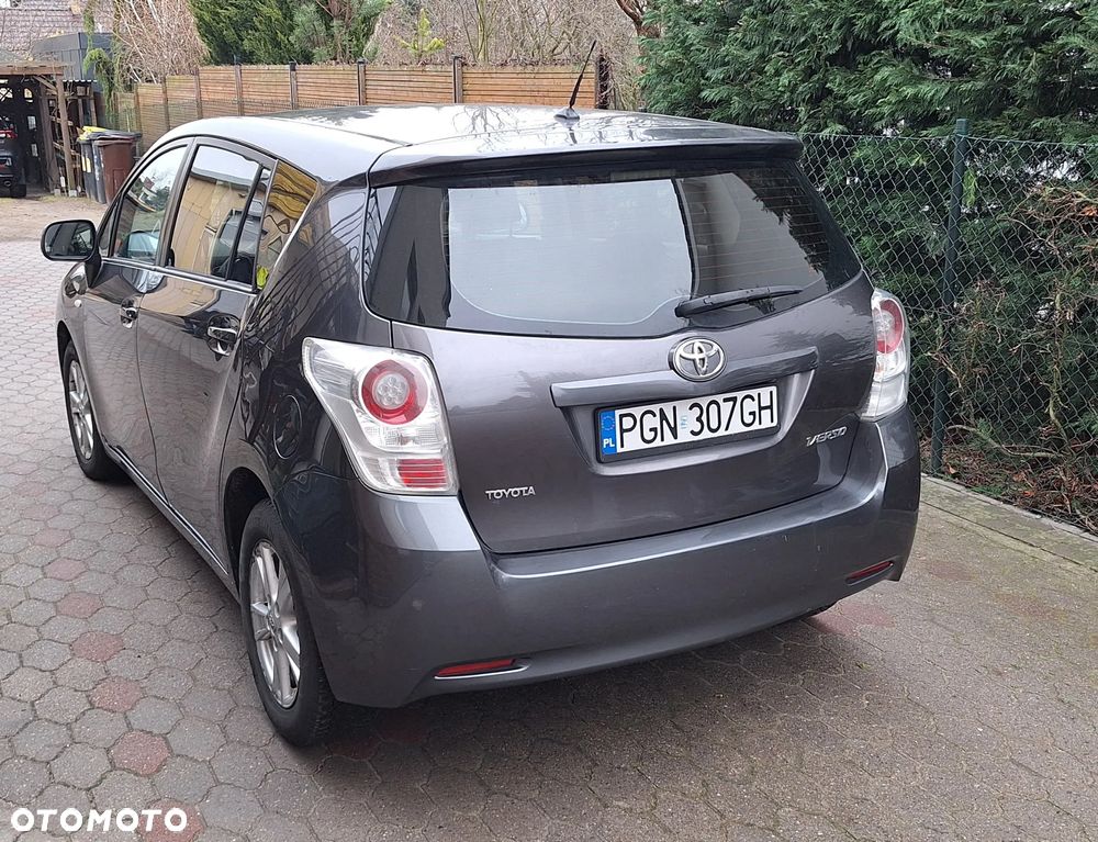 Toyota Verso 2.0 D-4D Luna - 4