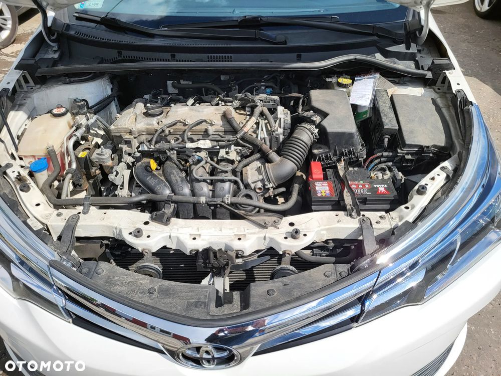 Toyota Corolla 1.6 Classic Plus - 16