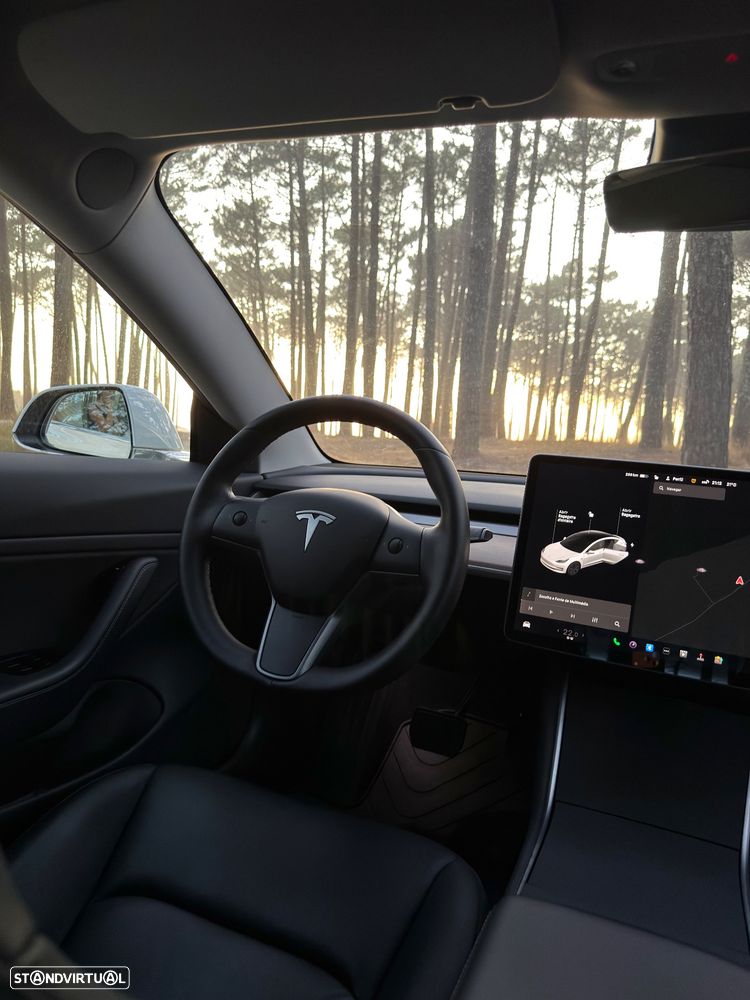 Tesla Model 3 Long-Range Dual Motor AWD - 16