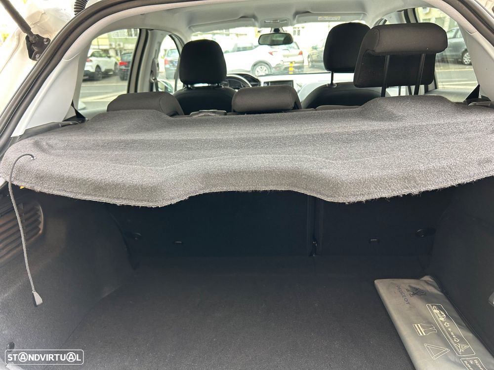 Peugeot 208 1.2 VTi Allure - 19