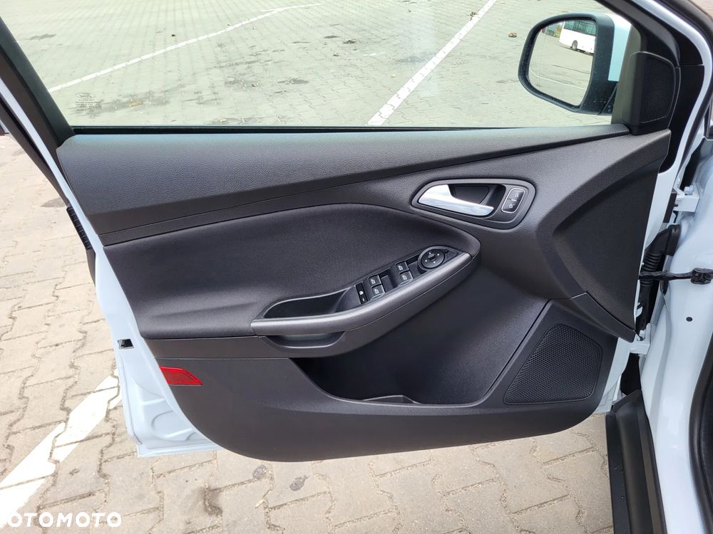 Ford Focus 1.0 EcoBoost Trend Edition Business - 19