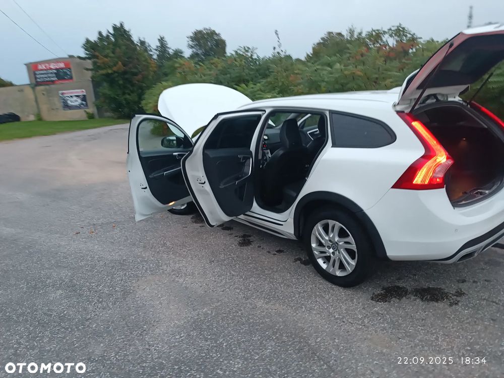 Volvo V60 Cross Country - 31