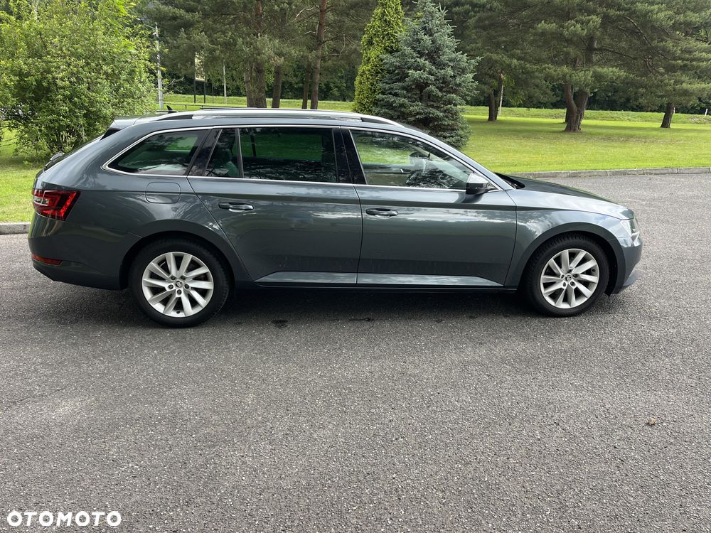 Skoda Superb 2.0 TDI DSG Premium Edition - 4