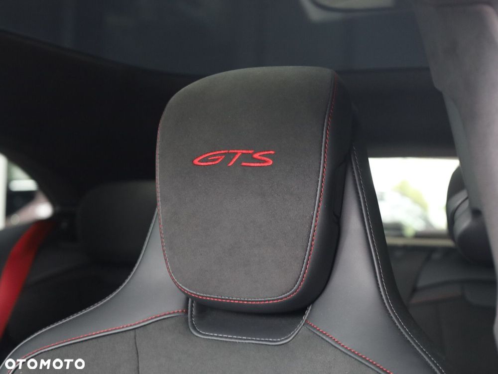 Porsche Taycan - 15