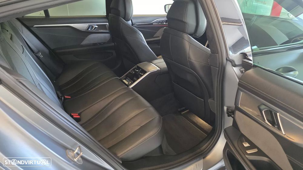 BMW 840 d xDrive Pack M — fotografia 54