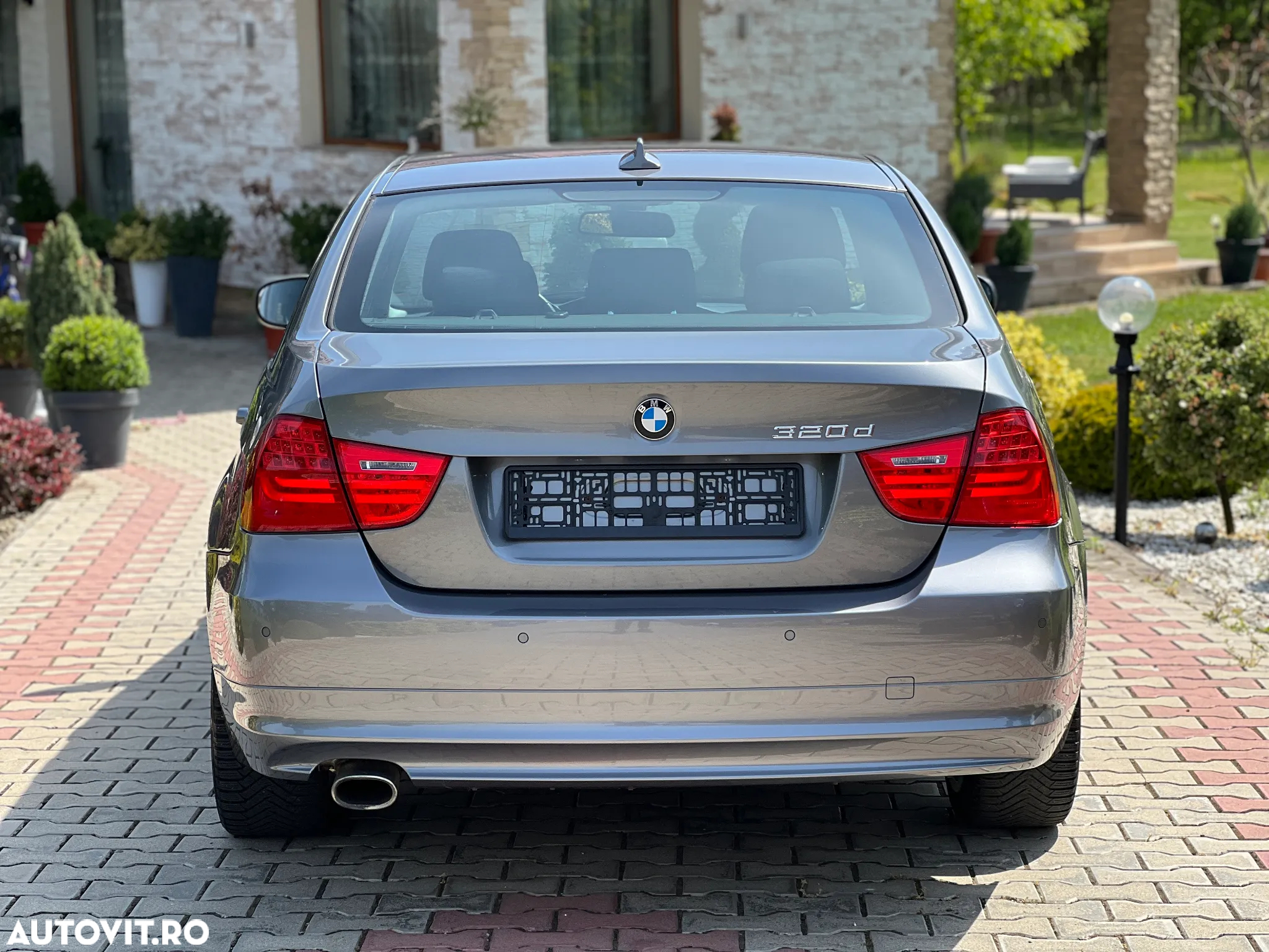 BMW Seria 3 320d Aut. - 9