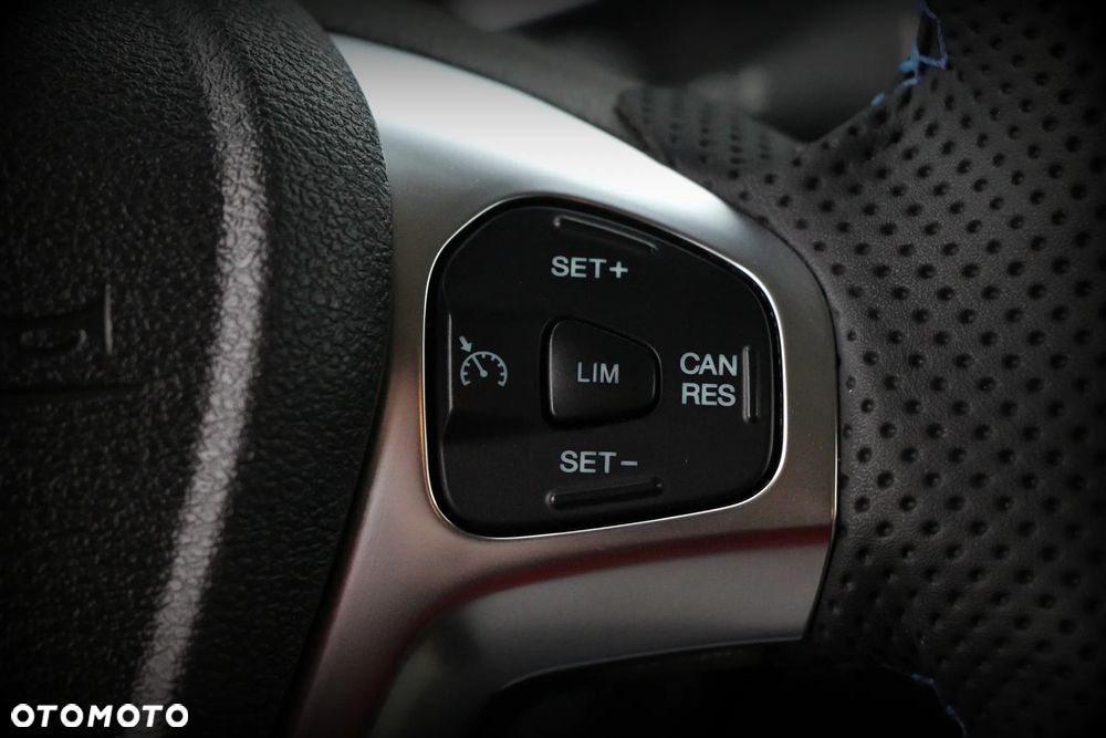 Ford Tourneo Courier 1.5 TDCi Titanium - 21