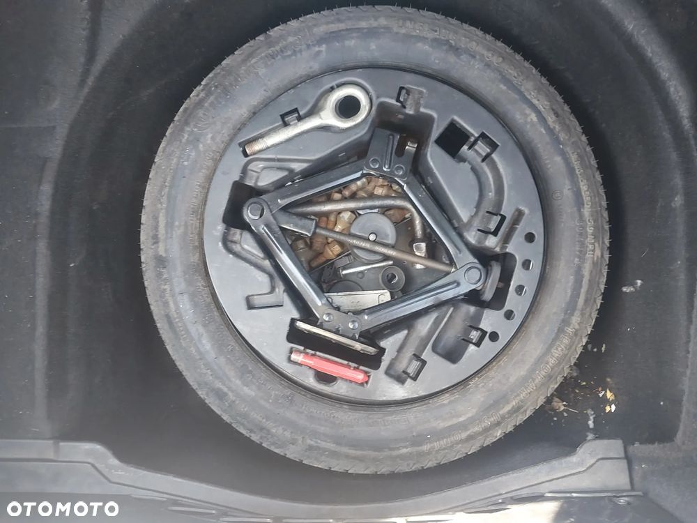 Zestaw naprawczy wkład koła zapasowego Alfa Romeo GT Q2 dojazdówka lewarek klucz wkład - 1