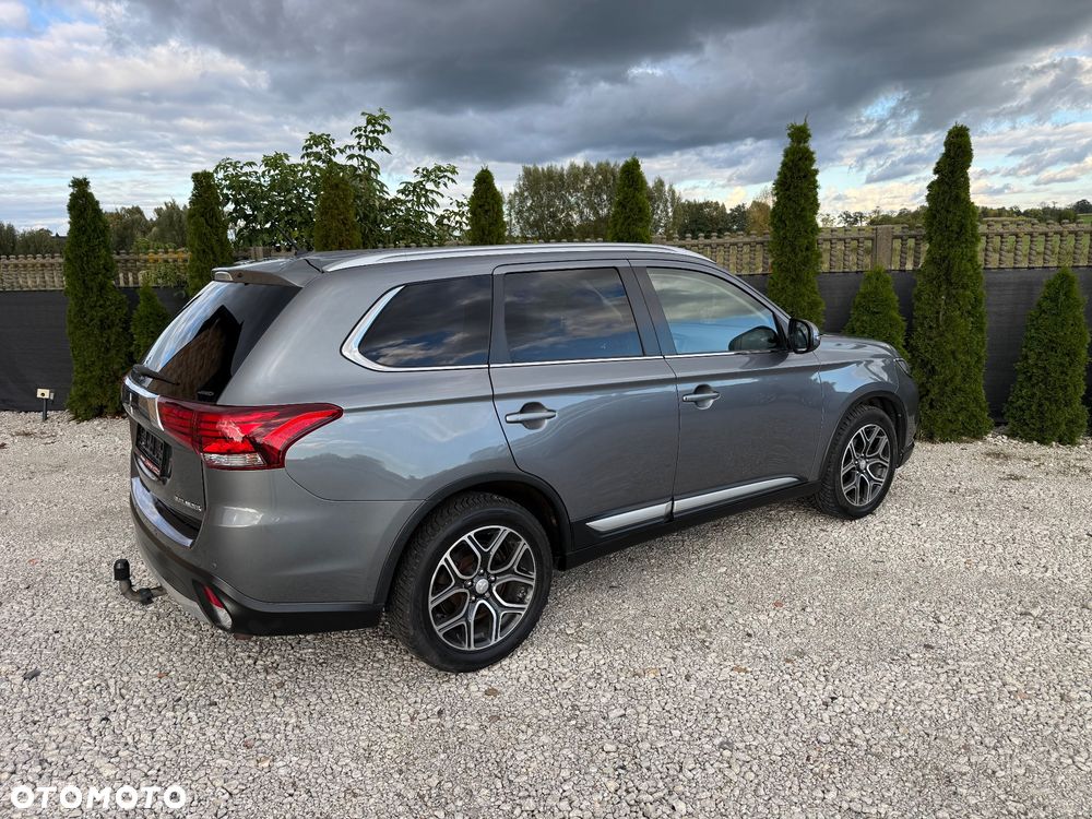 Mitsubishi Outlander - 9