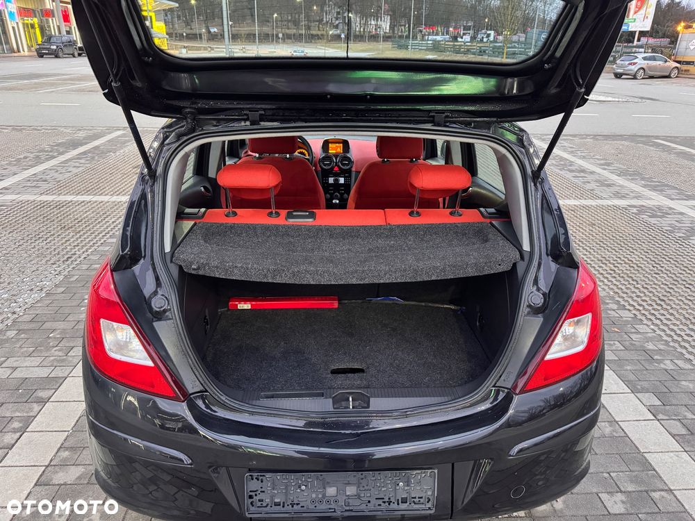 Opel Corsa 1.2 16V Cosmo - 11