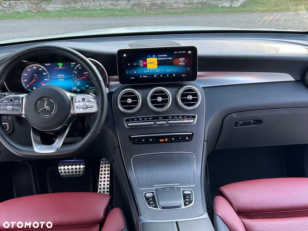 Mercedes-Benz GLC 300 4Matic 9G-TRONIC AMG Line Plus - 13