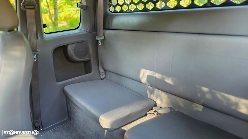 Toyota Hilux 4x4 Extra Cab DPF Comfort - 23