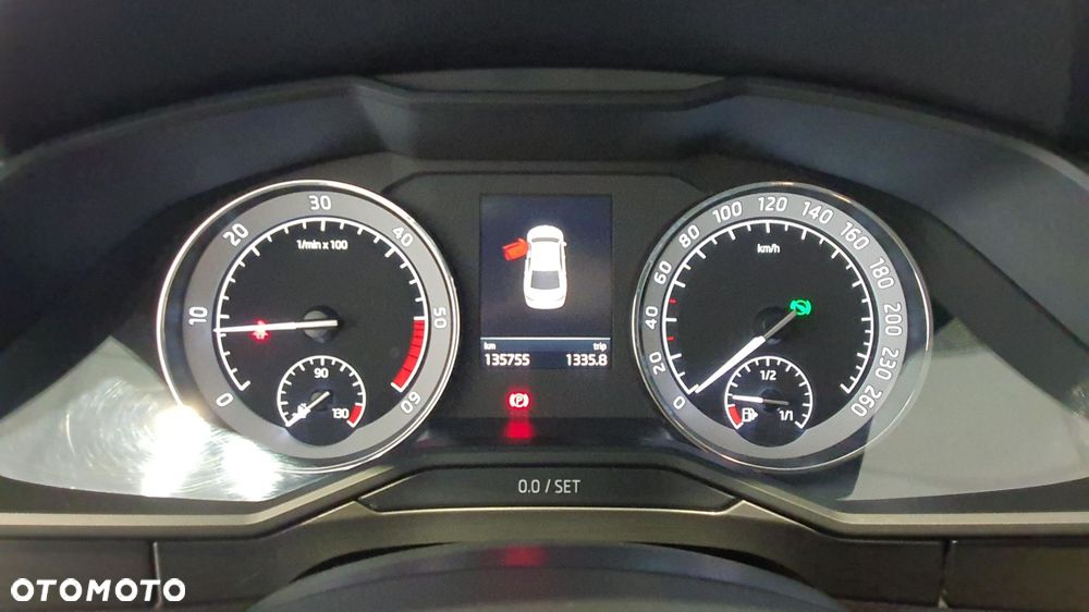 Skoda Superb 2.0 TDI SCR 4x4 Style DSG - 14