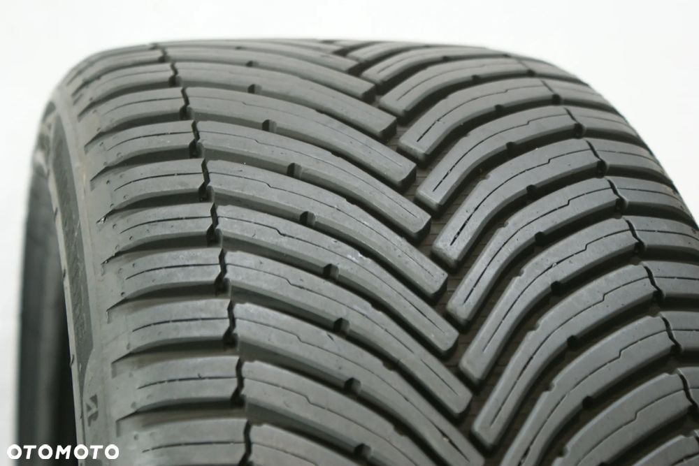 całoroczne 225/40R18 BRIDGESTONE TURANZA ALL SEASON 6 , 6,7mm 2024r  B2800 - 2