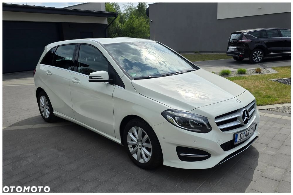 Mercedes-Benz Klasa B 180 7G-DCT UrbanStyle Edition - 2