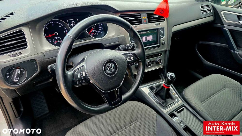Volkswagen Golf - 10