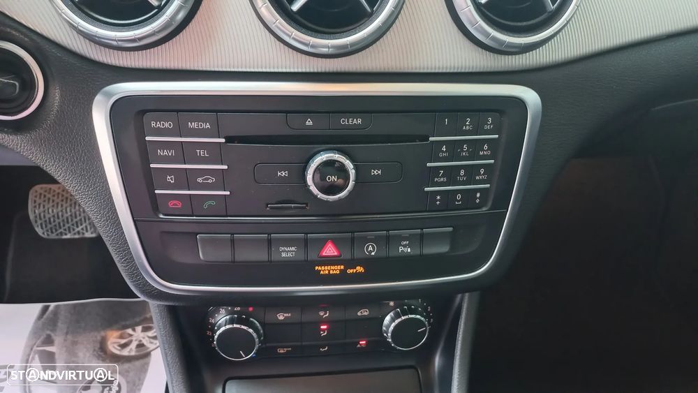 Mercedes-Benz CLA 200 d 7G-DCT Urban - 12